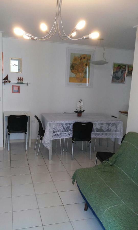 Na Beira Mar De Pajucara - Edificio Neo 2 - Apartamento Com 02 Quartos - Tem Varanda- Vista Lateral Do Mar - Avenida Doutor Antonio Gouveia 1081- Consumo Eletrico E Pago No Ckeck-Out 1Kwh E 1,35 Reias Maceio  Luaran gambar